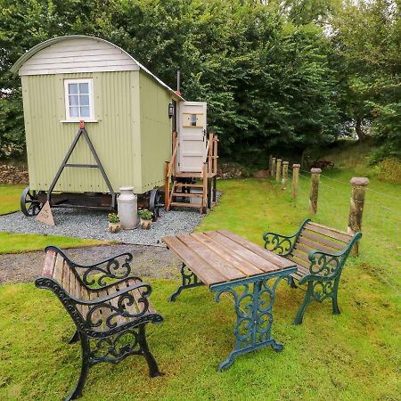 Shepherds Hut - The Crook Милфорд Хейвън Екстериор снимка