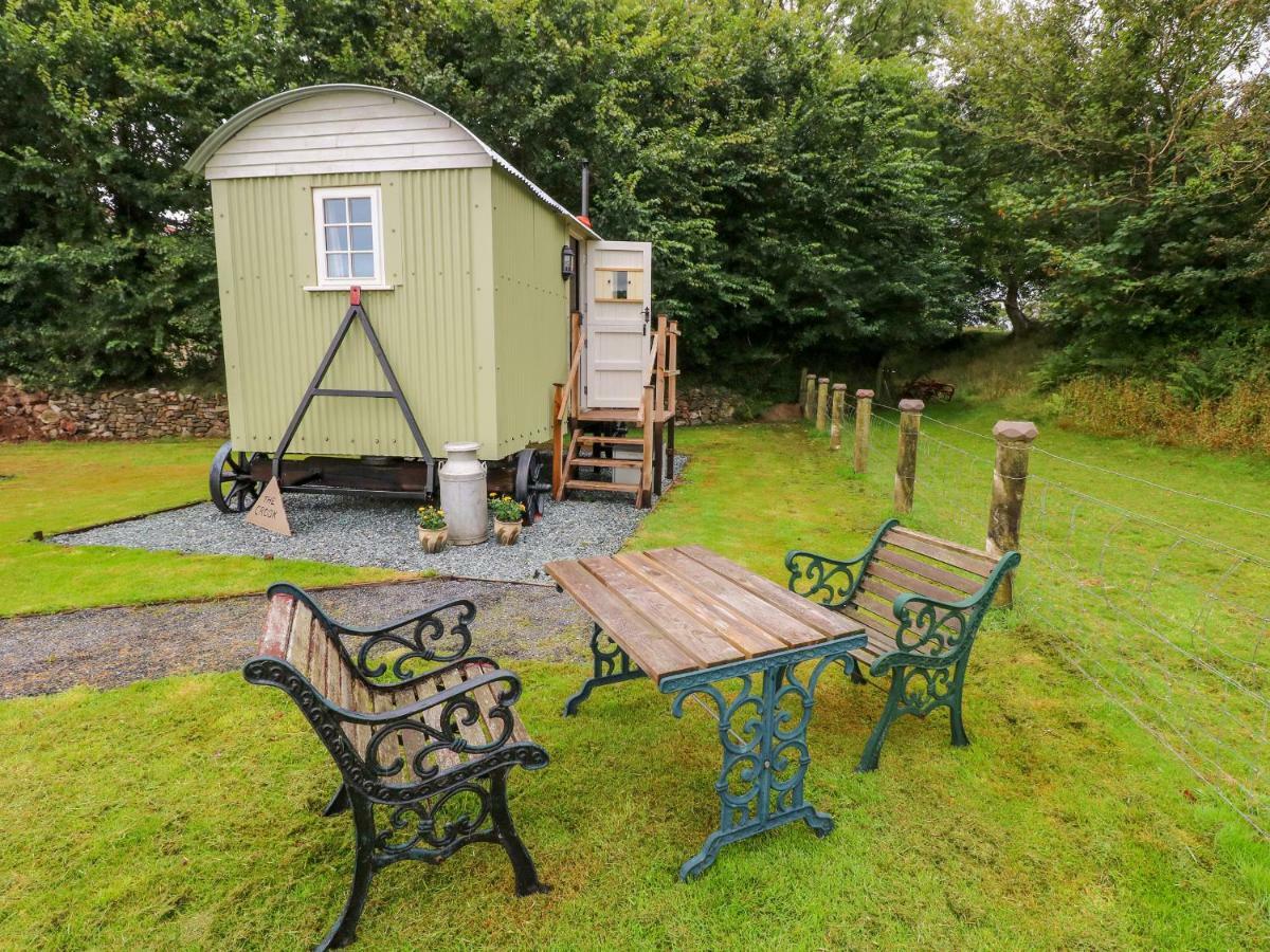 Shepherds Hut - The Crook Милфорд Хейвън Екстериор снимка
